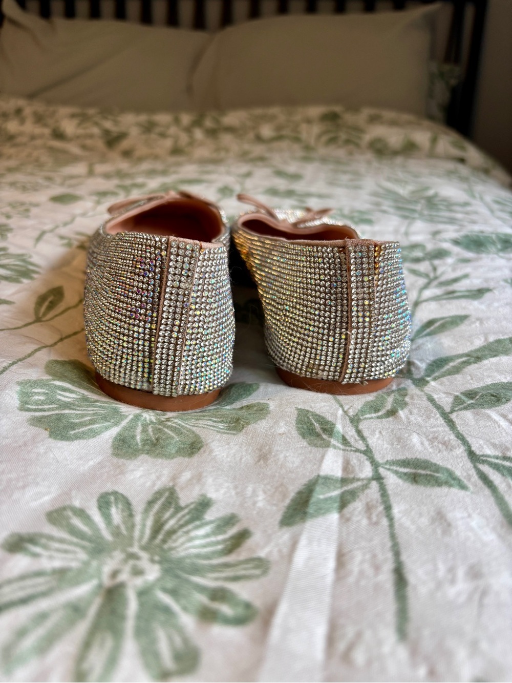 ๐บ NWOT Matisse Roxy Rhinestone Ballet Flats with Bow - Picture 7 of 13
